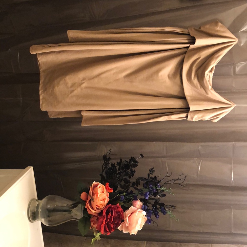 Beige mini dress off the shoulders